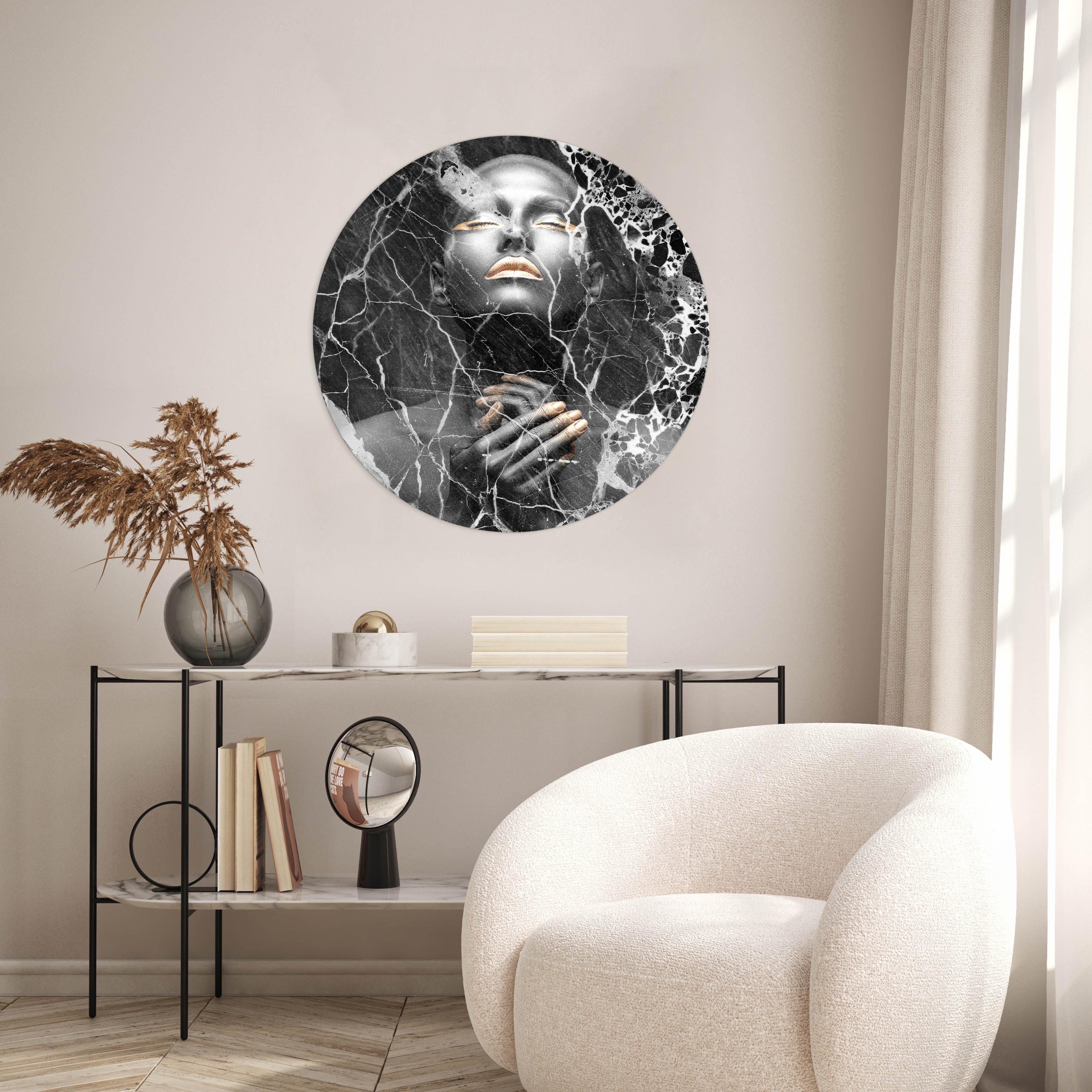 Black Marble Lady | CIRCLE ART